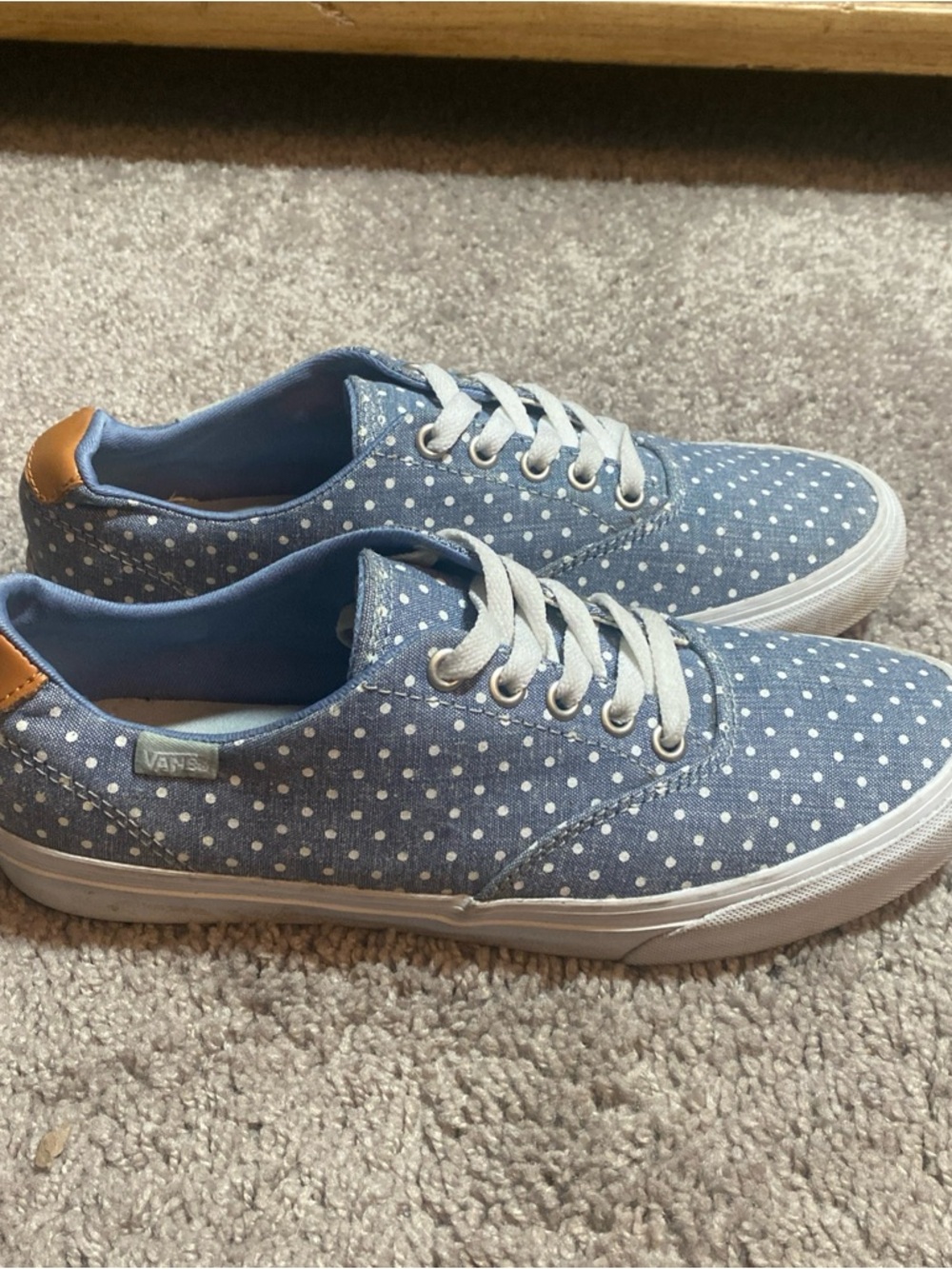 Vans Oldskool Classic Light Blue Polka Dot Low-Top Sneakers with Tan Heel SZ 8.5